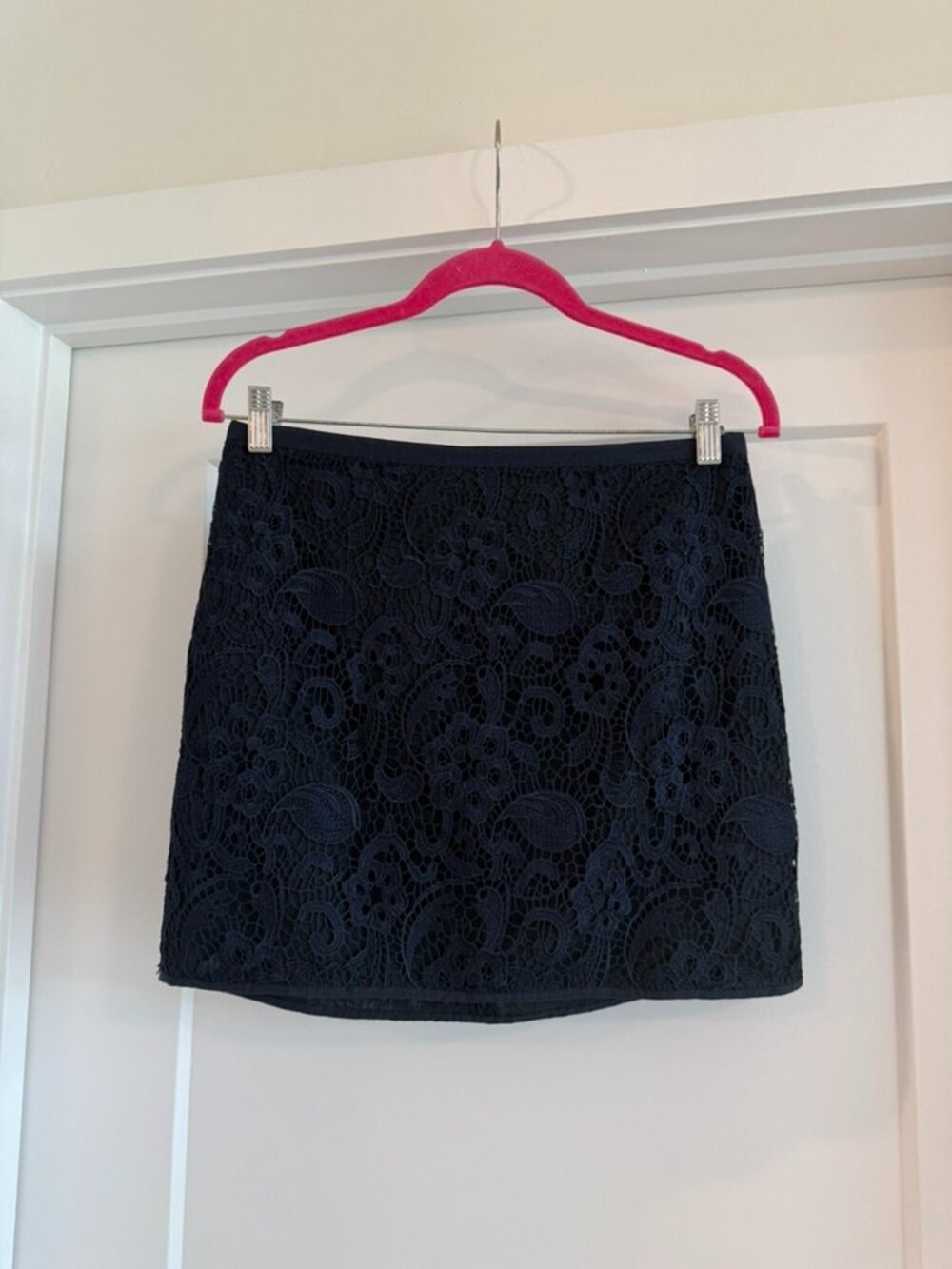Broadway & Broome Navy Blue Lace Mini Skirt Women’s Size 2